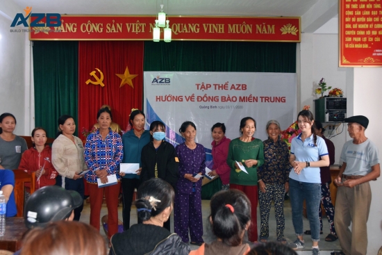 TẬP THỂ AZB HƯỚNG VỀ ĐỒNG BÀO MIỀN TRUNG