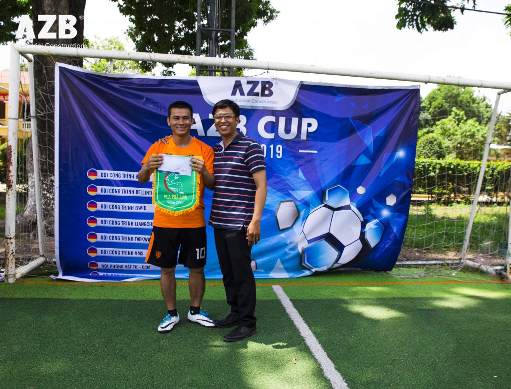 Giải thưởng “Vua phá lưới” thuộc về Đội trưởng Đội công trình Biti’s – anh Hồ Quốc Phong với 8 pha ghi bàn khiến thủ môn phải đứng nhìn. 