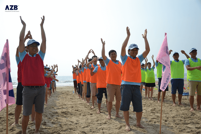 Các đội chơi nhiệt tình hưởng ứng BTC Teambuilding