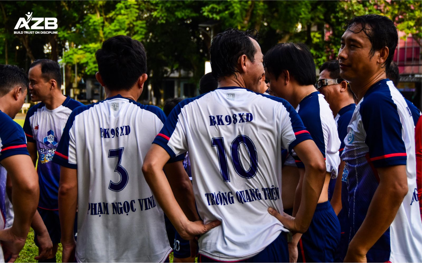11 Cong%20ty%20Co%20phan%20AZB Tong%20thau%20xay%20dung Giai%20bong%20da%20Dai%20hoc%20Bach%20Khoa