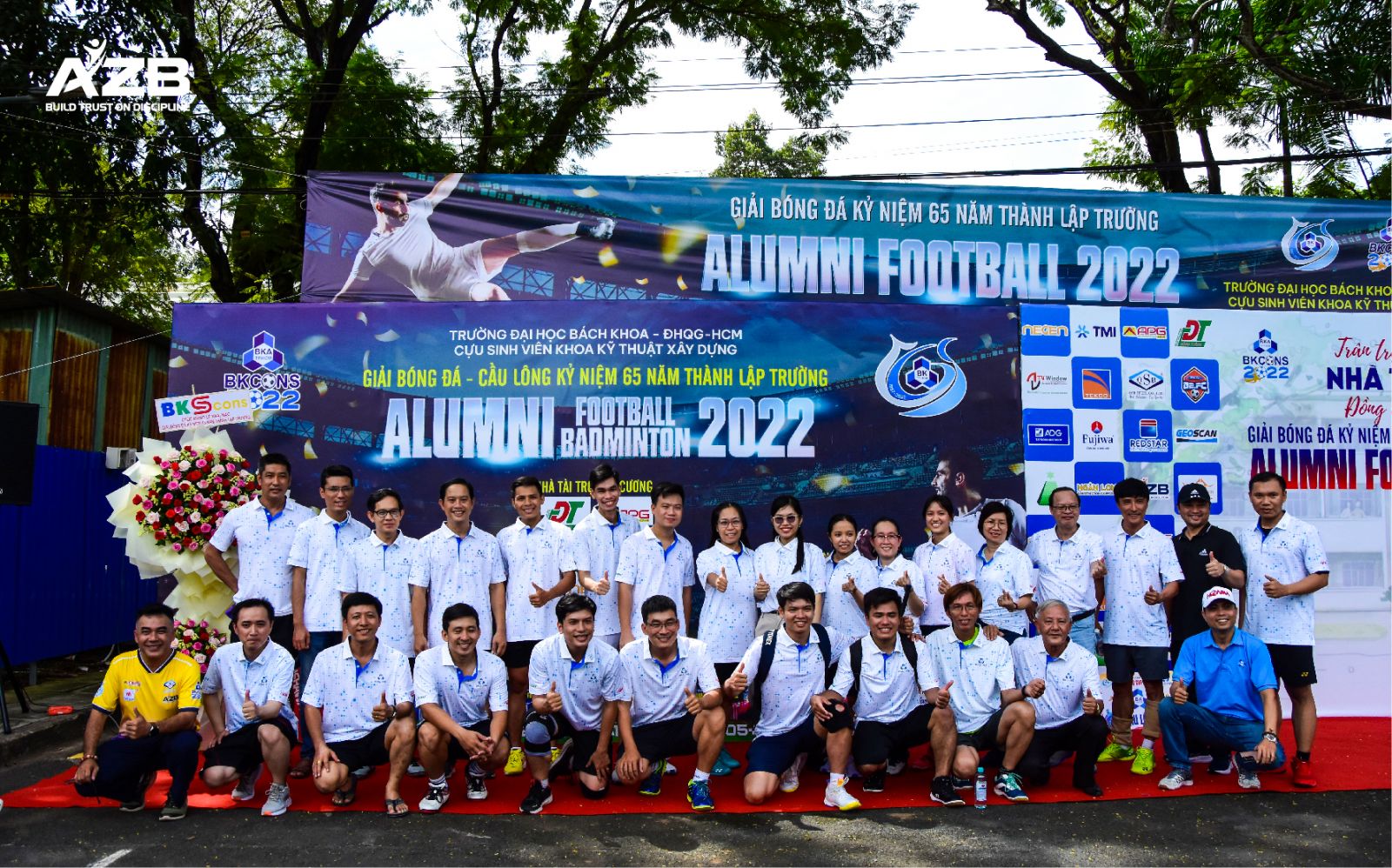 17 Cong%20ty%20Co%20phan%20AZB Tong%20thau%20xay%20dung Giai%20bong%20da%20Dai%20hoc%20Bach%20Khoa