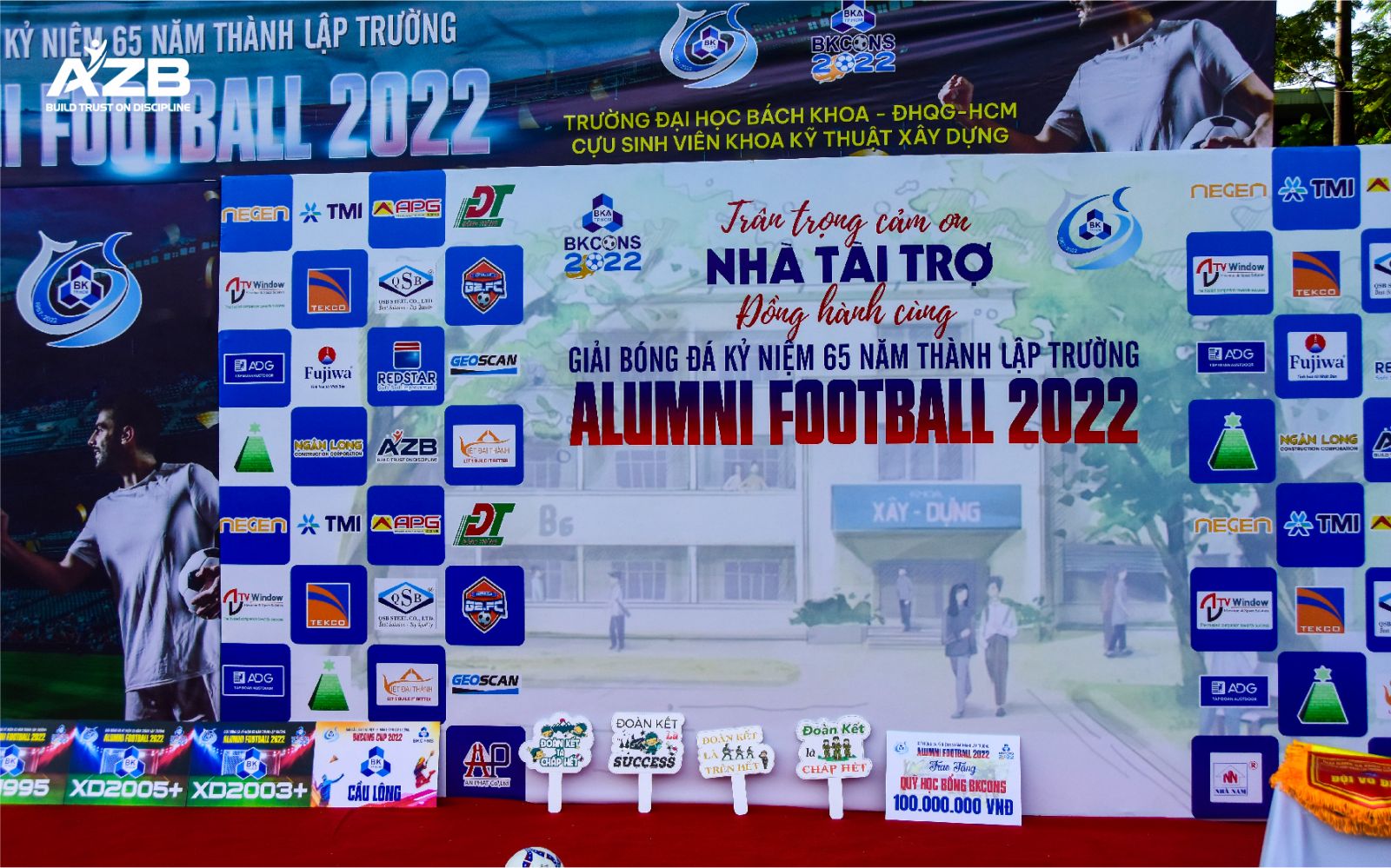1 Cong%20ty%20Co%20phan%20AZB Tong%20thau%20xay%20dung Giai%20bong%20da%20Dai%20hoc%20Bach%20Khoa