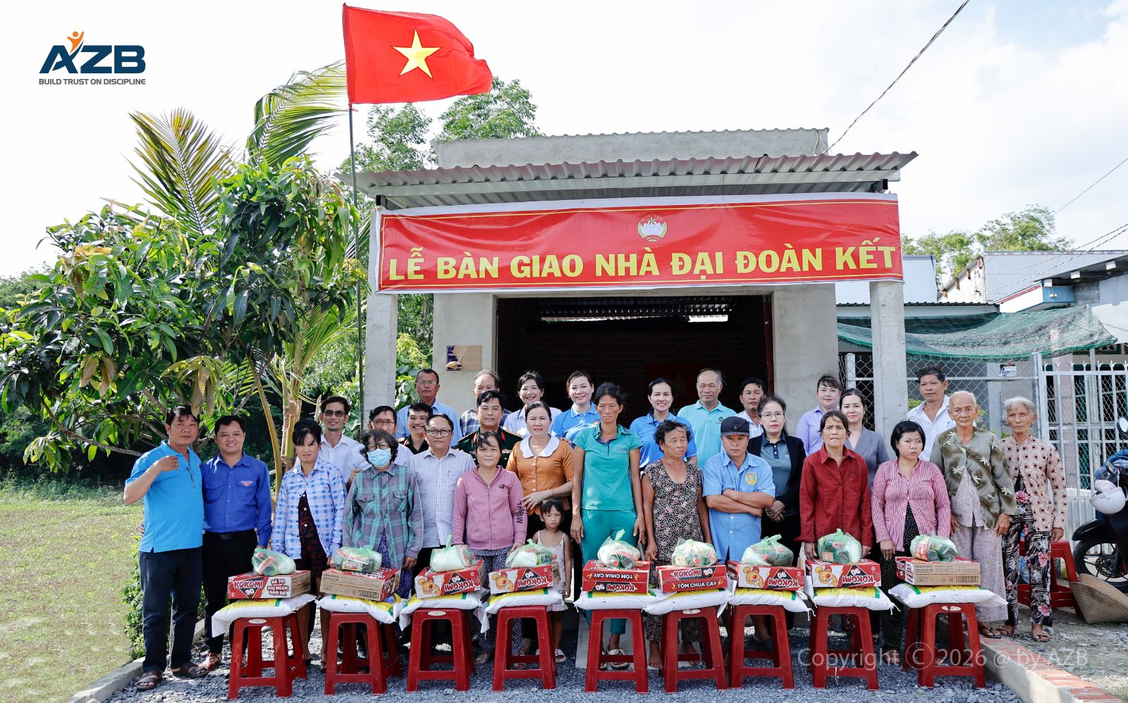  AZB ĐỒNG HÀNH CÙNG ĐỊA PHƯƠNG TRAO TẶNG NHÀ “ĐẠI ĐOÀN KẾT” TẠI XÃ MỸ HẠNH