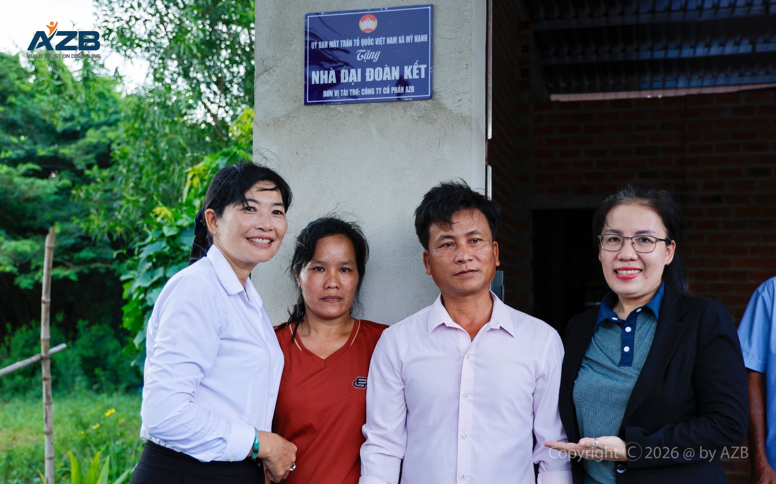  AZB ĐỒNG HÀNH CÙNG ĐỊA PHƯƠNG TRAO TẶNG NHÀ “ĐẠI ĐOÀN KẾT” TẠI XÃ MỸ HẠNH